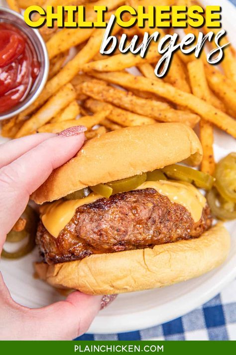 Chili Cheeseburgers Recipe - Made with a blend of lean ground beef, sausage, cheddar cheese and a kick of Chili-O chili seasoning. Serve on toasted buns with your favorite toppings for the ultimate burger experience. Perfect for grilling season or any casual mealtime occasion, these chili cheeseburgers are guaranteed to be a hit with family and friends alike! Chili Burgers Recipe, Chili Cheeseburgers, Cheeseburgers Recipe, Chili Burgers, Stephanie Parker, Plain Chicken Recipe, Monday Meals, Sausage Chili, Chili Cheese Burger