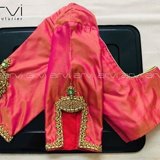 Custom-Tailored Embroidered Blouse - classy vangi design #bride #bridalwear #bridaloutfit #southindianbride #southindianwedding #wedding… Vanki Design Blouse Embroidery, Vanki Design Blouse, Arvi The Couturier, Jewel Embroidery, Gown Embroidery, Sari Blouses, Brocade Blouse Designs, Dyi Art, Embroidery Blouses