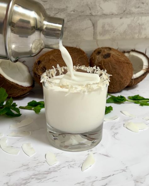 Coconut Cooler 🥥 This refreshing drink is made with only 3 ingredients! It’s perfect for cooling down in the summer heat. Comment COCONUT COOLER for the recipe! Did you ever order this drink at P.F. Chang’s? They recently took it off the menu and my daughter and I were so sad. Luckily I know how to make it at home! #wepa #coconutcooler #coconutdrink #pfchangscoconutcooler #copycatrecipe #caribbeanrecipes Coconut Cooler, Lemon Chia Seed Muffins, Chia Seed Muffins, P F Chang, Chia Seed Jam, Homemade Baby Food, Coconut Recipes, Beverage Cooler, Coconut Lime