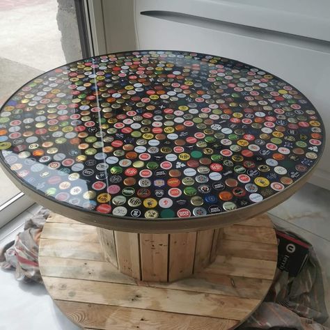 Beer Bottle Cap Table, Bottle Tops Crafts, Bottle Top Table, Bottle Top Tables, Beer Cap Projects, Basement Gameroom, Wood Spool Tables, Wooden Cable Spools, Beer Bottle Cap Crafts