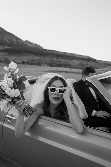 Colorado Engagement Shoot with a vintage Mustang convertible car Vintage Engagement Pictures, Classic Car Wedding, Car Engagement Photos, Mountain Engagement Shoot, Classic Car Photoshoot, Vintage Engagement Photos, Bridal Car, Vintage Car Wedding, State Room