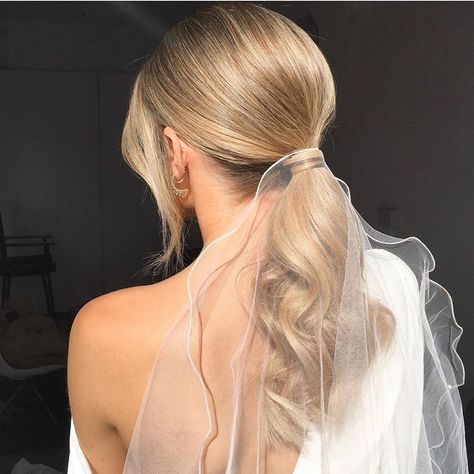 SUZANNE HARWARD COUTURE on Instagram: “The bridal pony • via @hairby.brittany” Ponytail With Veil, Bridal Pony, Ponytail Bridal Hair, Modern Wedding Hair, Wedding Ponytail Hairstyles, Bridal Ponytail, Wedding Ponytail, Stay True To Yourself, Wedding Hairstyles With Veil