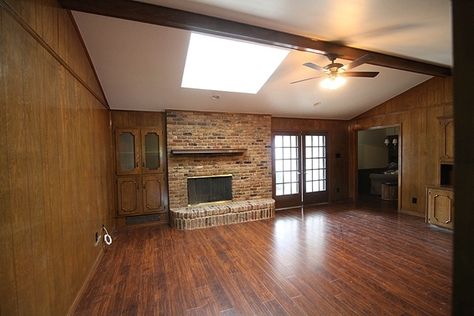 white living room with dark trim_0011 Darker Trim Lighter Walls Living Room, White Walls Dark Brown Trim, House With Brown Trim Inside, Living Room With Dark Trim, White And Dark Wood Living Room, Old House Wood Trim, Dark Beams Living Room, Painting Dark Wood Trim White, Dark Wood Trim Living Room