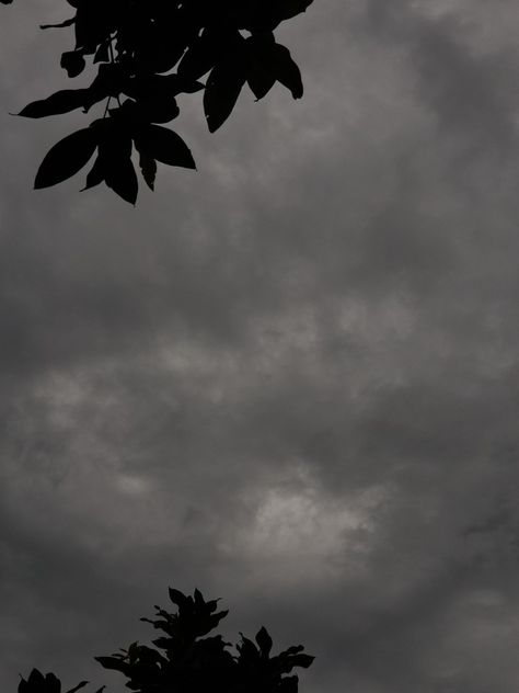 Aesthetic sky, black and white, black aesthetic, moody cloud, moody sky Moody Weather Aesthetic, Hazy Aesthetic, Moody Weather, Moody Sky, Moody Wallpaper, Aesthetic Sky, Stormy Weather, Clear Sky, Rain Photography