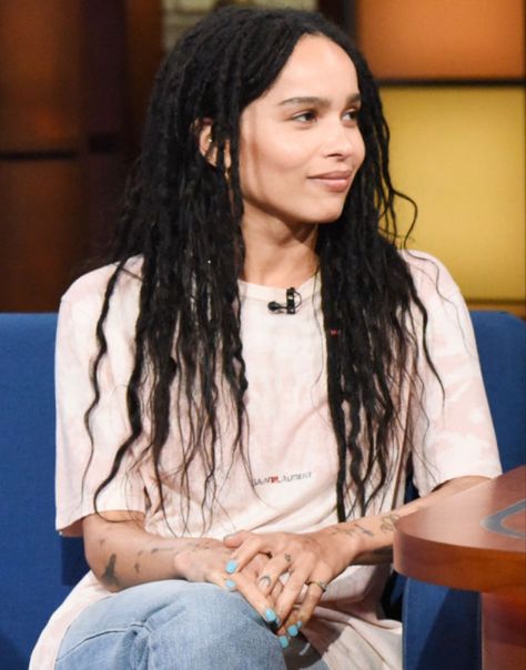 Zoë Kravitz • Pale pink tie dye t-shirt Zoe Kravitz Faux Locs, Zoe Kravitz Hairstyles, Zoe Kravitz Dreadlocks, Zoe Kravitz Locs, Zoe Kravitz Hair, Zoe Kravitz Braids, Zoe Kravitz, Pink Tie Dye, Dread Hairstyles