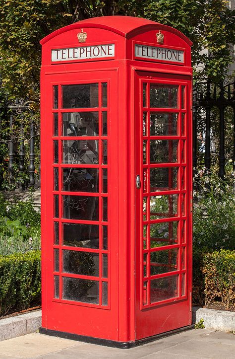 How cute would it be to have one of these decorate a playroom, entry way, or bar? -SvH Telephone Kiosk, Public Phone, St Pauls Cathedral London, London Phone Booth, Wedding Phone, Red Phone Booth, Red Telephone Box, Village Ideas, Red Telephone