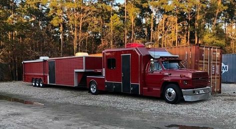 Today’s Cool Car Find is this 1990 Ford F800 and 40′ Chaparral Trailer for $42,000 – RacingJunk News F650 Trucks, Dirt Late Model Racing, Toy Hauler Camper, Late Model Racing, Car Hauler, Dirt Late Models, Custom Campers, Rv Truck, Large Truck