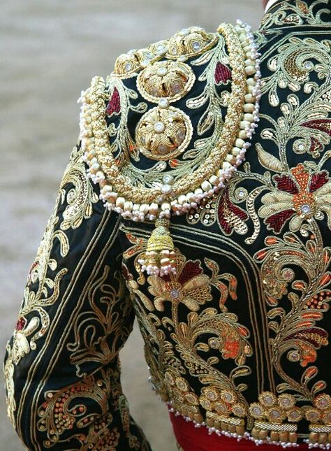 Matador Costume, Gold Jacket, Gold Work, Spanish Style, Seville, Fashion Details, The Back, Bead Work, Needlework