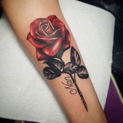 Rose Vine Tattoos, Cute Best Friend Tattoos, Tattoo Letters, Rose Tattoo On Arm, Skull Rose Tattoos, Tattoo Thoughts, Rose Hand Tattoo, Hand Rose, Heartbeat Tattoo