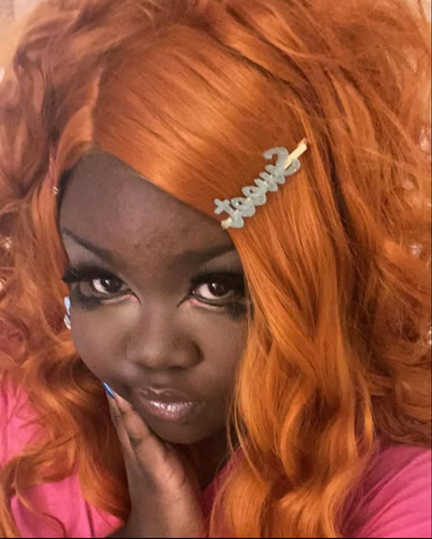 Black Gyrua, Short Gyaru Hair, Tsuyome Gyaru Fashion, Orange Gyaru, Black Gyaru Makeup, Black Gyaru Hairstyles, Gyaru Black, Black Gyaru Pfp, Black Gyaru Aesthetic