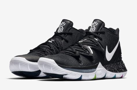 Official Images: Nike Kyrie 5 Black Magic https://www.sneakerscartel.com/official-images-nike-kyrie-5-black-magic/ Zapatillas Kyrie Irving, Zapatillas Nike Basketball, Kyrie Irving Shoes, Nike Kyrie 5, Black Nike Sneakers, Sneaker Bar, Kyrie 5, Black Nike Shoes, Nike Basketball Shoes