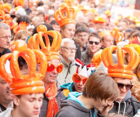 Kings Day Netherlands, Europe In Spring, Spring Highlights, Spring Events, Kings Day, Spring Event, Europe Vacation, Visit Europe, Pool Float