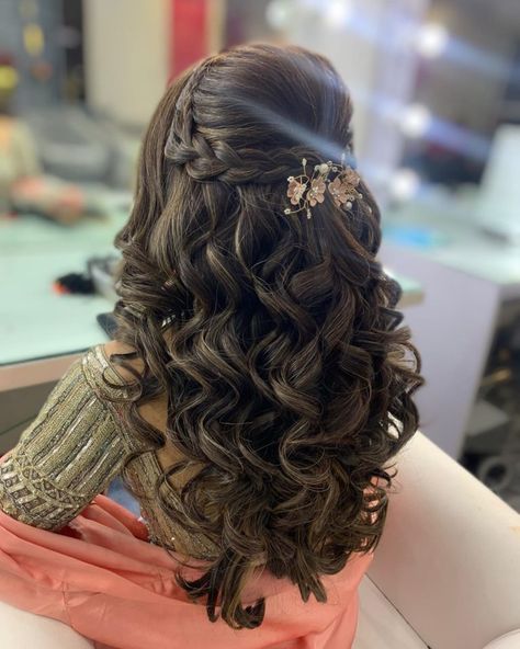 Quince Hair, Sweet 16 Hairstyles, Engagement Hairstyles, Quinceanera Hairstyles, Vine Wedding, Birthday Hair, Quince Hairstyles, Long Hair Wedding Styles, Front Hair Styles