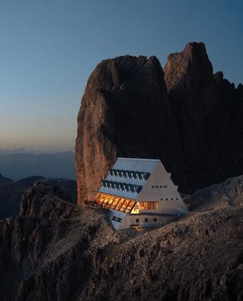 Mountain Architecture Concept, Mountain Restaurant Architecture, Building In Mountain Architecture, Mountain Section Architecture, Machapuchare Mountain, Mountain Architecture, Mountain Huts, Cabin Lodge, Grand Tour