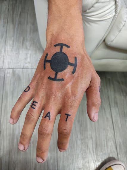 Trafalgar Law Hand Tattoo, Laws Tattoos One Piece, One Piece Hand Tattoo, Law Hand Tattoo, Laws Tattoo, Law One Piece Tattoo, Trafalgar Law Tattoo Ideas, Law Tattoo One Piece, Law Tattoo Ideas