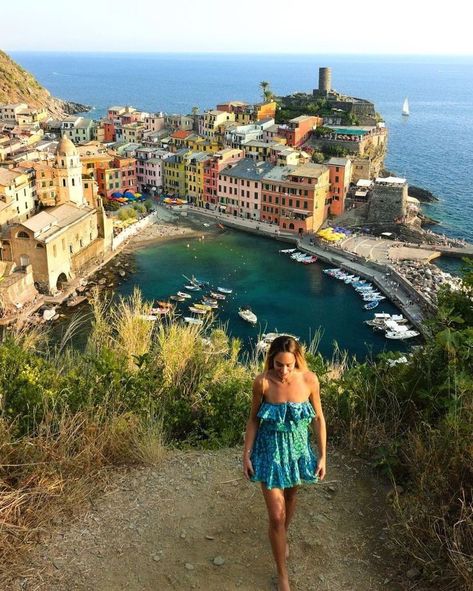 Vernazza Italy, Italy Summer, Beach Paradise, Beach View, Italy Travel, Luxury Hotel, Sofia, Road Trip, Italy