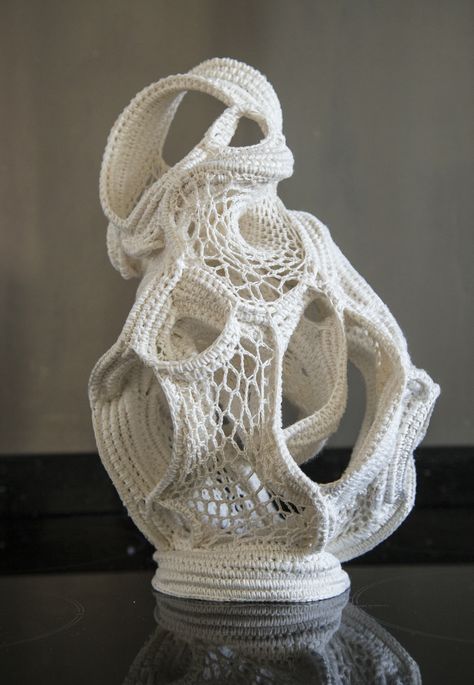 Crochet Contemporary Art, Crochet Experimental, Crochet Sculpture Art, Knit Sculpture, Knitting Sculpture, Crochet Art Sculpture, Crochet Architecture, Sculptural Crochet, Yarn Sculpture