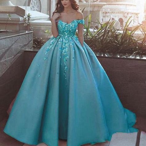 Lace Satin Wedding Dress, Flower Ball Gown, Wedding Dress Reception, Prom Goals, Ball Gown Prom Dress, Unique Party Dresses, Quinceñera Dresses, Reception Gown, Fancy Gowns