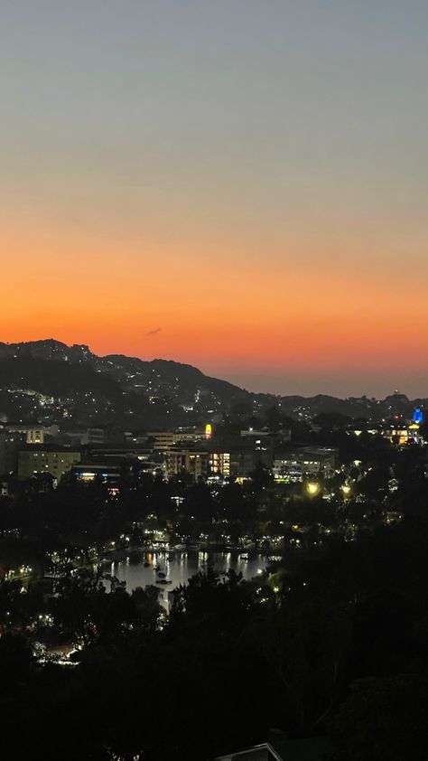 The combination of Sky, Burnham Lake and the City Lights 🍃✨💕 Sm Baguio City Night, Baguio Fake Story, Philippines Instagram Story, Baguio Aesthetic Night, Session Road Baguio City Aesthetic, Baguio Wallpaper, Baguio Caption Ideas, Baguio City Photography Night, Baguio City Photography Landscape