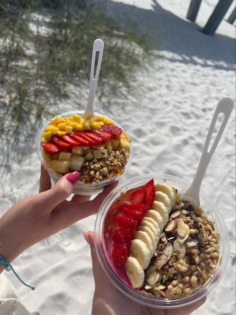 Acai Aesthetic, Summer Fun Aesthetic, Aesthetic Sand, Aesthetic Summer Beach, Fruits Summer, Fun Aesthetic, Beach Meals, Healthy Food Motivation, Healthy Lifestyle Food