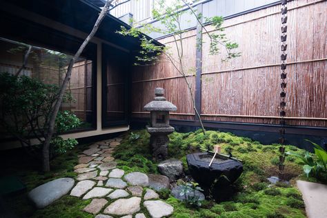 Reservations for Kyo-machiya Takasegawa Shichijo（Kyoto city Kyoto)｜STAY JAPAN Kyo Machiya, Kiyomizu Temple, Take Off Your Shoes, Japanese Garden, Tourist Attraction, Osaka, Beautiful Gardens, Vacation Rentals, Kyoto