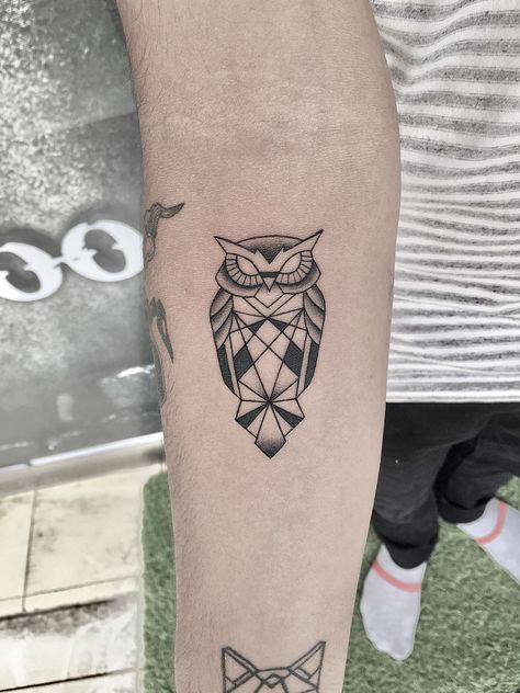 Creator Tattoo Words, Small Owl Tattoo, Owl Tattoo Men, Tiny Owl Tattoo, Eagle Back Tattoo, Mens Owl Tattoo, Geometric Owl Tattoo, Geometric Tattoo Sleeve Designs, Indian Feather Tattoos