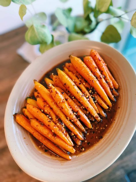 Honey Soy Glazed Carrots (10 Minutes) - Tiffy Cooks Honey Carrots, Tiffy Cooks, Healthy Asian Recipes, Easy Asian Recipes, Honey Soy, Spicy Honey, Glazed Carrots, Honey Garlic Chicken, Fusion Food