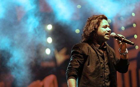 Kailash Kher Kailash Kher, Diy Diwali Decorations, Arijit Singh, Diwali Diy, Diwali Decorations, Couple Images, Hd Picture, Cute Love Couple Images, Cute Love Couple