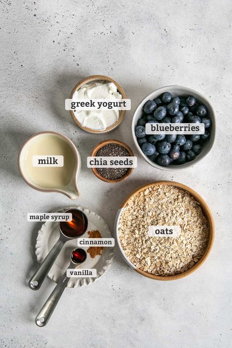 Blueberry Chia Seed Overnight Oats, Chia Seeds Oats Overnight, Vanilla Blueberry Overnight Oats, Healthy Blueberry Recipes Breakfast, Overnight Oats Blueberries, Blueberry Overnight Oats Recipe, High Protein Blueberry Overnight Oats, Overnight Oats Blueberry Muffin, Overnight Yogurt Oats