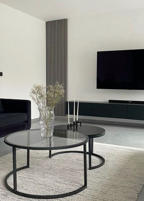 Flat Home Design, Black And Grey Living Room, Black And Neutral Living Room, Black Living Room Ideas, Black Apartment, Black Living Room Decor, Modern Apartment Living Room, Minimal Living Room, Living Room Black