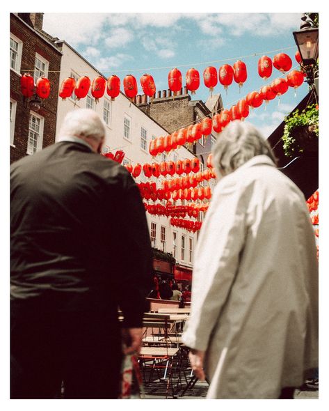 London ChinaTown & a bit more 📸 💬 Comment ‘ PRESET ‘ and I’ll dm you the link to my Lightroom presets pack to help you achieve these results in your photos 📸 London Street Photography Chinatown Photography, London Street Photography, London Street, London Photos, Lightroom Presets, Street Photography, Lightroom, London, Photography