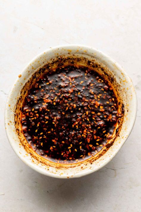 Miso Chili Oil - Okonomi Kitchen Okonomi Kitchen, Japanese Spices, Chili Oil Recipe, Chili Sauce Recipe, Japanese Cooking, Chili Oil, All Recipes, Chili Sauce, Chili Recipes