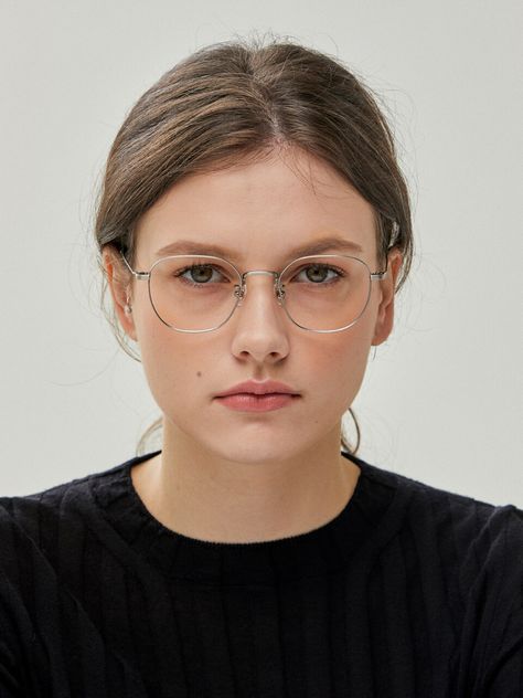 Glass Frames For Oval Face Women, Timeless Glasses Frames, Silver Glasses Outfit, Wire Rimmed Glasses Women, Glasses Frames For Square Face, Wire Frame Glasses Women, Wire Glasses Frames Women, Modern Glasses Eyewear Women, Metal Frame Glasses Women