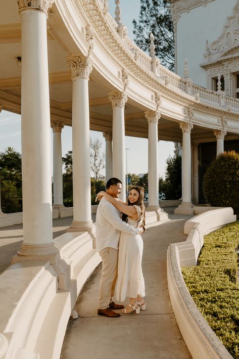 Engagement photoshoot at Balboa Park in San Diego Balboa Park Photoshoot Families, Balboa Park San Diego Engagement Photos, Balboa Park Family Photoshoot, Balboa Park San Diego Photo Shoot, Balboa Park Engagement Photos, Balboa Park Photoshoot, San Diego Photoshoot, Quince Poses, San Diego City