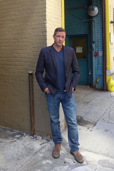 Ed Burns, Edward Burns, Odd Pictures, A Life Well Lived, Male Celebrity, New Tv, Elegante Casual, Weird Pictures, I Love Men