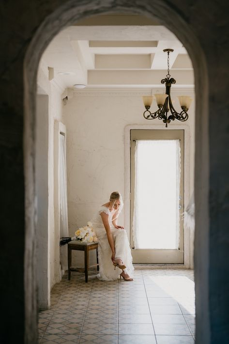 modern bride getting shoes on at Villa Antonia on wedding day Villa Antonia Wedding, Villa Antonia, Italian Inspired Wedding, Italian Wedding Venues, Dallas Photographers, Fort Worth Wedding, Wedding Venues Texas, Bali Wedding, Austin Wedding Photographer