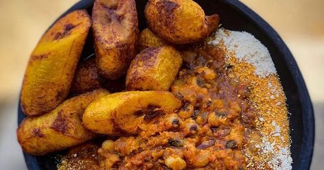 Plantain And Beans, Fried Plantain, Ghanaian Food, How To Soak Beans, Ripe Plantain, Plantains Fried, Boiled Egg, Diy Recipes, African Food