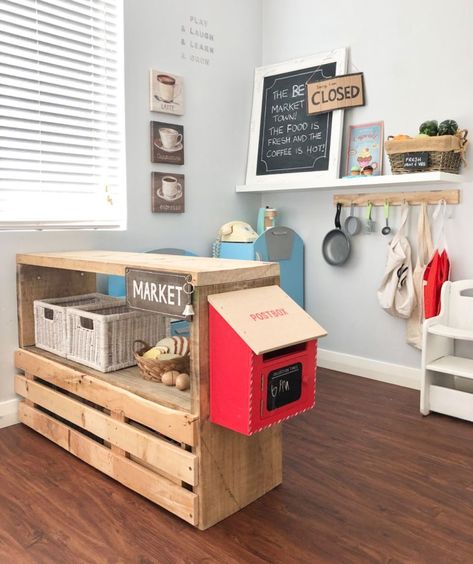 Kids Market Stand, Kids Grocery Store, Daycare Spaces, Pallet Kids, Timber Planks, Kids Market, Play Market, Diy Kids Furniture, Market Stands