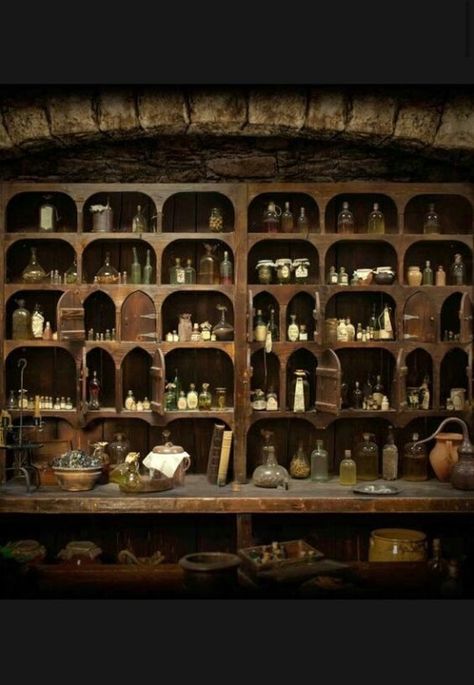 Some witchy aesthetics Taverna Medieval, Witch Cottage, Apothecary Cabinet, Witch House, Witch Aesthetic, Kitchen Witch, Bottles And Jars, Design Case, Wizarding World