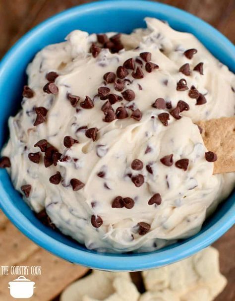 Chocolate Chip Cookie Dough Dip recipe with honey graham crackers and animal crackers in a blue bowl Ball Appetizers, Chocolate Chip Cookie Dough Dip, Cherry Cheesecake Dip, Cookie Dough Dip Recipe, Cheesecake Dip Recipe, Chocolate Chip Dip, Appetizers Cheese, Cookie Dough Dip, Cheesecake Dip