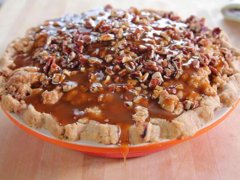 Caramel Apple Pie Recipe, Caramel Apple Pie Recipes, Apple Pie Recipe, Caramel Apple Pie, Pioneer Woman Recipes, Ree Drummond, Crumb Topping, Apple Pie Recipes, Caramel Apple