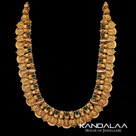 Bangles and necklace mela at kandalaa. Visit us or call for video on 9845040007 . . . . . . . . . . #BengaluruJewels #FamilyTradition #HeritageCraftsmanship #jewellery #goldjewellery #necklace #ring #earrings #nakasbangles #diamonds #bracelet #jewelrygram #diamond #gold #rings #handmadejewelry #bangles #instajewelry #jewellerydesign #pendant #bracelets #bling #jewelryaddict #antiquebangles #jewelrydesigner #gemstones #kandalaahouseofjewellery