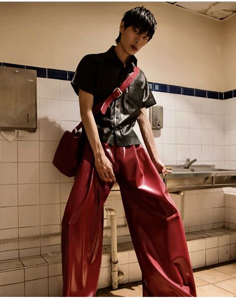 Mens High Fashion, Men High Fashion, Boy Fashion Outfits, Fashion Week 2022, Men Fashion Week, Masc Fashion, High Fashion Men, Masculine Fashion, Fashion Man