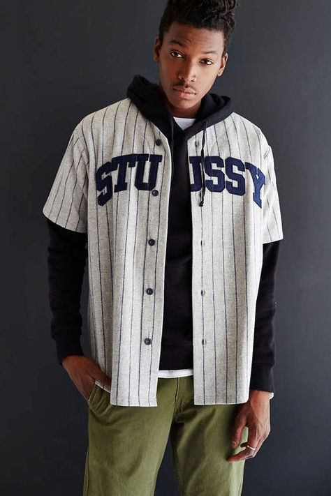 With a more conservative outfit, I could wear baseball jerseys! Jersey Shirt Outfit, Baseball Jersey Fashion, Jersey Outfit Men, Jerseys Outfit, Baseball Shirt Outfit, Basketball Jersey Outfit, Baseball Jersey Outfit, Baseball Jersey Men, Outfits Hombre