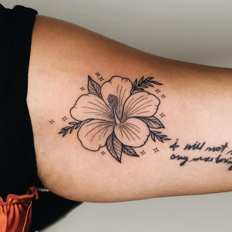 Hawaiin Tattoo, Hawaii Flower Tattoos, Tropical Flower Tattoos, Hawaii Tattoo, Hawaiian Flower Tattoos, Hibiscus Flower Tattoos, Mother And Son Tattoo, Tattoos With Deep Meaning, Flower Tattoo On Side