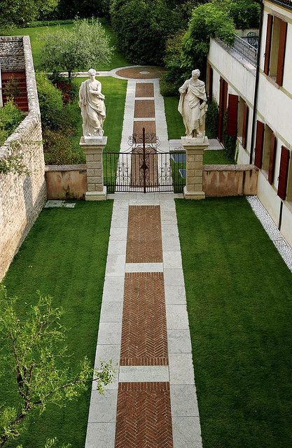 Walkway Pattern, Natural Floors, Brick Walkway, Walkway Ideas, Walkways Paths, Garden Paving, Brick Pattern, Backyard Paradise, Brick Patterns