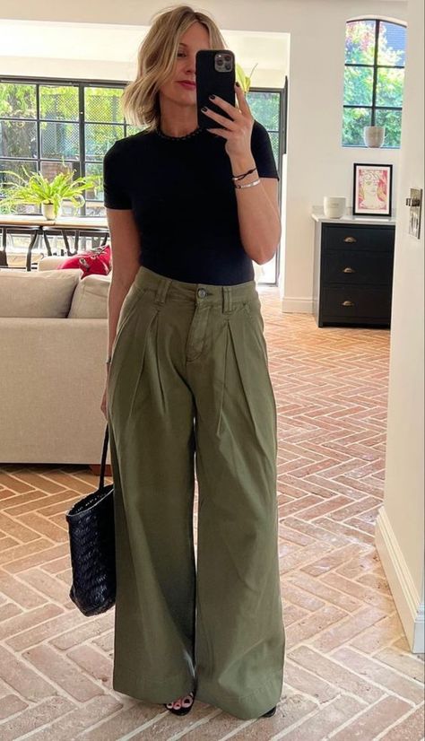 Wide Leg Trousers Outfit Casual Summer, Olive Green Wide Leg Pants Outfit, Green Wide-leg Workwear Pants, Summer Wide-leg Green Pants, Green Palazzo Pants Outfit, Chic Green Linen Wide Leg Pants, What To Wear With Olive Green Pants, Vacation Green Wide-leg Pants, Graphic Designer Outfit