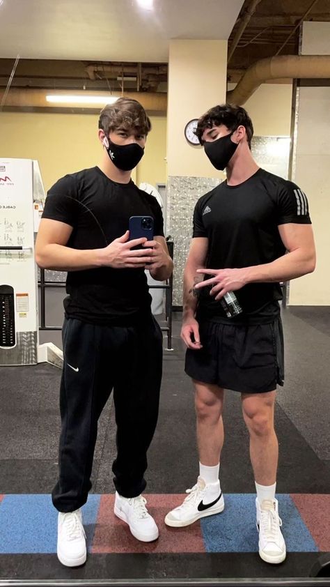 boys of tommen | aesthetic | chloe walsh Boys Gym Outfits, Gym Aesthetic Outfits Men, Guy Gym Outfit, Mens Fitness Clothes, Gym Outfit Men Style, Gym Fits Men, Boys Of Tommen Aesthetic, Aesthetic Guy Outfits, Gym Boys