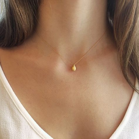 Gold Jewelry Simple Necklace Pendants, Simple Gold Necklace, Necklaces Simple, Dainty Gold Chain, Golden Nugget, Gold Necklace Simple, Nugget Necklace, Small Necklace, Necklace Layered