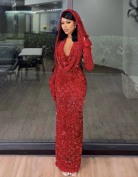 Kess Designs Dress, African Design Prom Dresses, Middle Eastern Prom Dress, Wine Red Prom Dress Long Sleeve, Red Prom Dress Looks, Prom Dress Nigerian, Classy Red Dresses, Dubai Prom Dress, Prom Dress With Headpiece